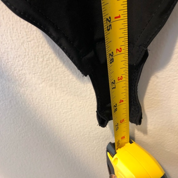 Boohoo tall fit black cold shoulder deep V long sleeved bodysuit, size 6 US. - Picture 6 of 7